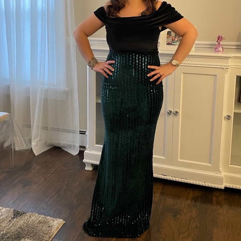 Evening dress size 12 , worn once